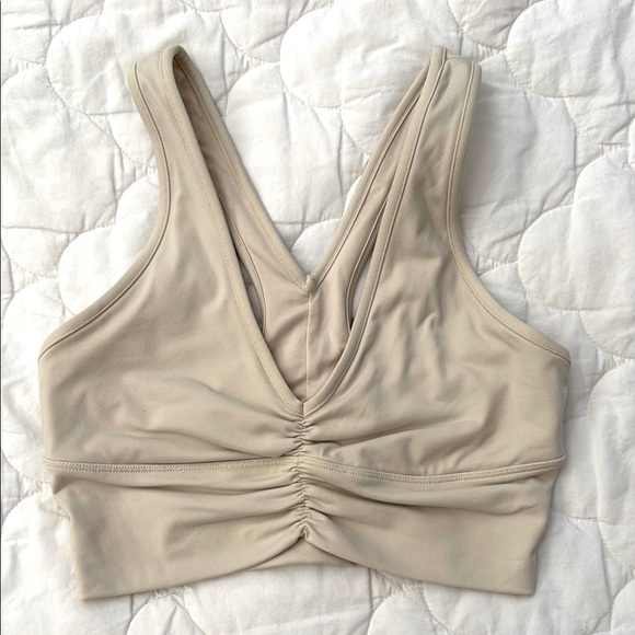 Alo Yoga Wild Thing Sports Bra in Ivory Small - Picture 1 of 3